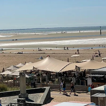 Au Soleil Couchant, F3 Vue * הולגאט